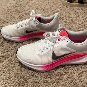 Zoom Winflo Nike women’s running shoes size 8.5